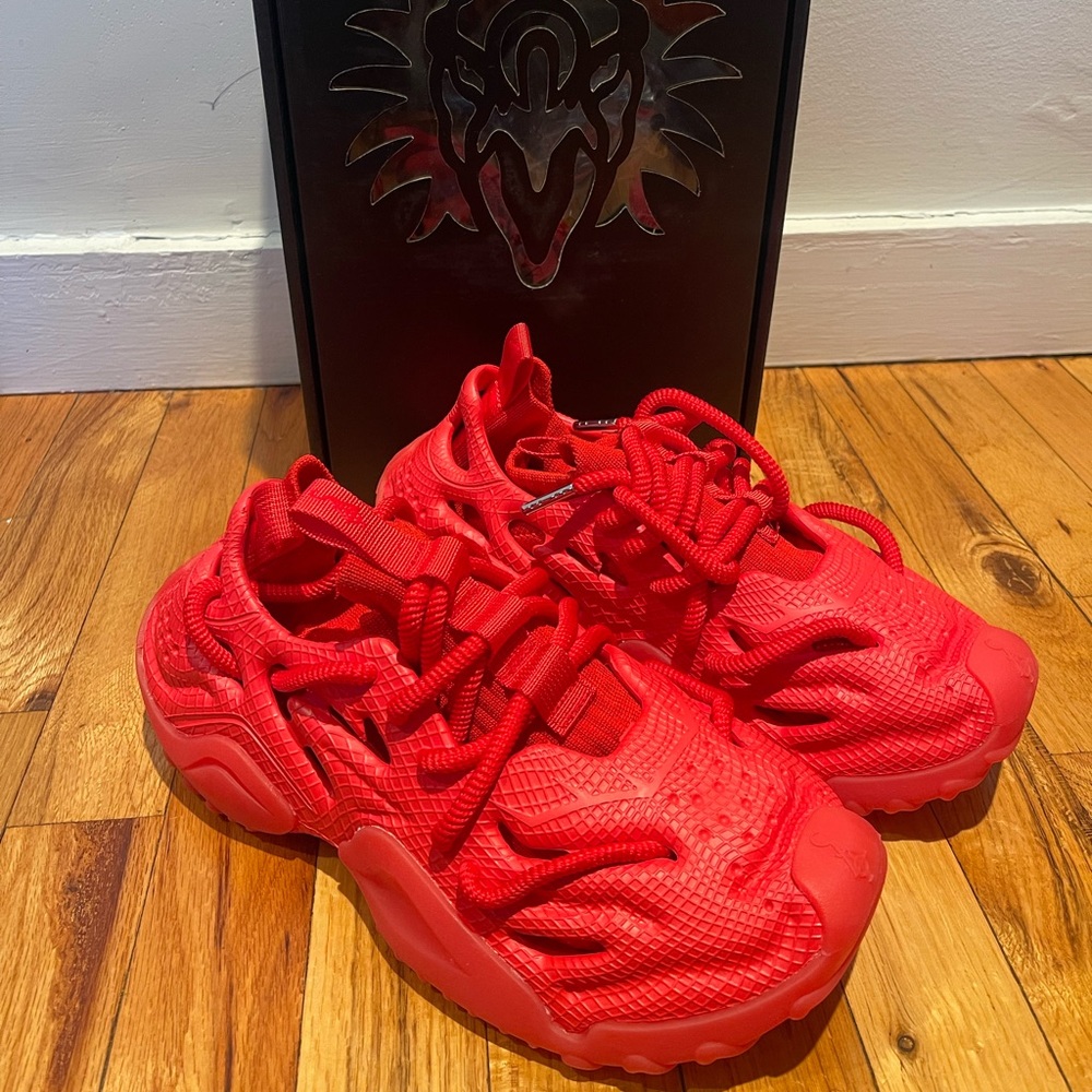 Sia Collective Kid’s/Men’s Red Glow Vulture Foam